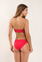 Load image into Gallery viewer, Model Back: Wednesday In Hawaii By Rio De Sol Set Set Hibiscus Lani Waikiki