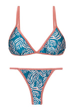 Load image into Gallery viewer, Product Front: Rio De Sol Set Set Palms-Blue Tri-Fixo California