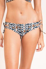Load image into Gallery viewer, Gallery: Rio De Sol Bottom Bottom Ikat Madrid
