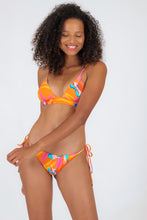 Load image into Gallery viewer, Model Front: Rio De Sol Set Set Orange-Bloom Tri-Cos Ibiza