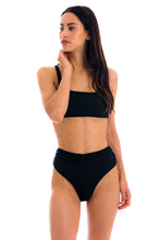 Load image into Gallery viewer, Model Front: Rio De Sol Bottom Bottom St-Tpz-Black Hotpant-High
