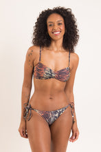 Load image into Gallery viewer, Model Front: Rio De Sol Top Top Cobra Twist