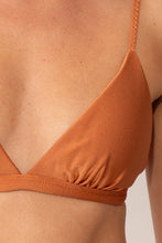 Load image into Gallery viewer, Image 05: Rio De Sol Top Top Shimmer-Nocciola Tri-Fixo-Noa