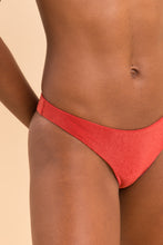 Load image into Gallery viewer, Image 09: Rio De Sol Set Set Malibu-Chili Bandeau-Duo Essential
