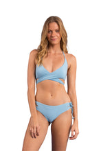 Load image into Gallery viewer, Model Front: Rio De Sol Set Set Dots-Sky Kate Madrid
