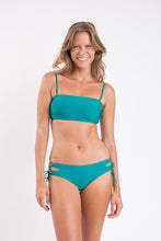 Load image into Gallery viewer, Model Front: Rio De Sol Top Top Grove Bandeau-Reto

