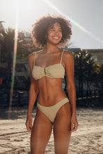 Load image into Gallery viewer, Image 11: Rio De Sol Top Top Brisa-Pistache Sara
