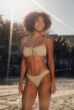 Load image into Gallery viewer, Image 11: Rio De Sol Top Top Brisa-Pistache Sara
