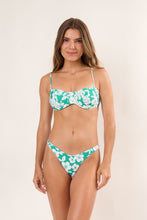 Load image into Gallery viewer, Model Front: Wednesday In Hawaii By Rio De Sol Top Top Pua-Valley Coral
