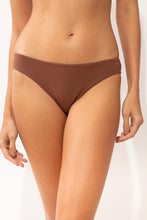 Load image into Gallery viewer, Gallery: Rio De Sol Bottom Bottom Sand-Cappuccino Essential-Comfy
