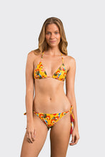 Load image into Gallery viewer, Model Front: Rio De Sol Top Top Stories Tri-Inv
