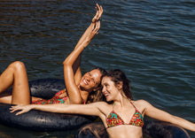 Load image into Gallery viewer, Image 06: Rio De Sol Top Top Tropics Tri-Inv
