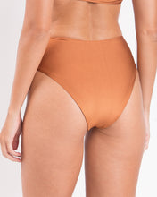 Load image into Gallery viewer, Bottom Nocciola Hotpants
