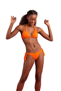 Model Front: Rio De Sol Set Set Dots-Orange Mel Italy