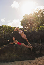 Load image into Gallery viewer, Image 12: Rio De Sol Set Set Pua-Hibiscus Kauai Kaleia
