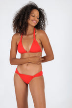 Load image into Gallery viewer, Model Front: Rio De Sol Set Set Rouge Mel
