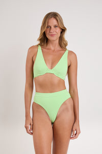 Model Front: Rio De Sol Set Set Sand-Menta Chantal Kora