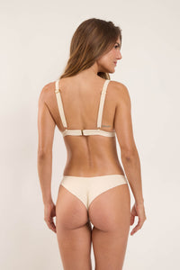 Model Back: Rio De Sol Set Set Touch-Natural Alba Nice