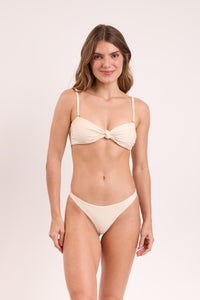 Model Front: Rio De Sol Set Set Touch-Natural Bandeau-Joy Mia