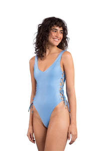 Model Front: Rio De Sol One-Piece Shimmer-Baltic-Sea Zoe