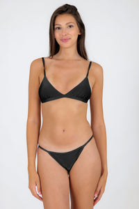 Model Front: Rio De Sol Top Top Shimmer-Black Tri-Fixo